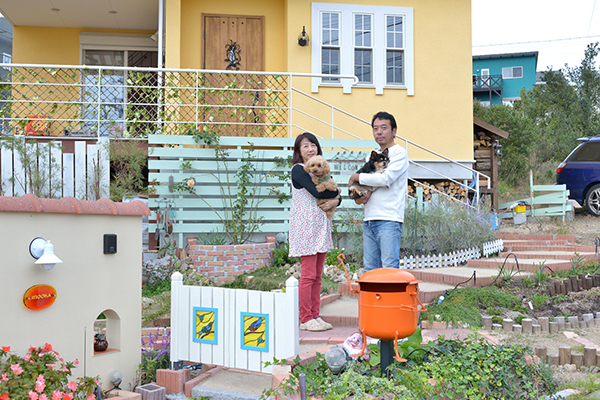 お庭も建物にマッチした可愛い雰囲気