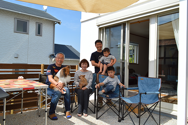 Mさんご夫婦と息子さんとお孫さんと愛犬2匹