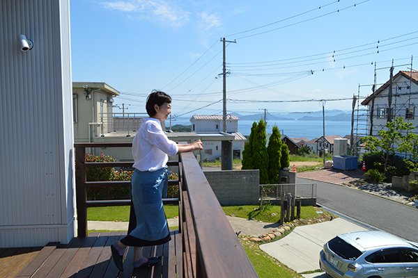 2Fベランダから南に四国を遠望